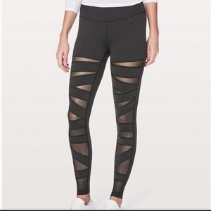 Brand new wonder under tech mesh leggings!